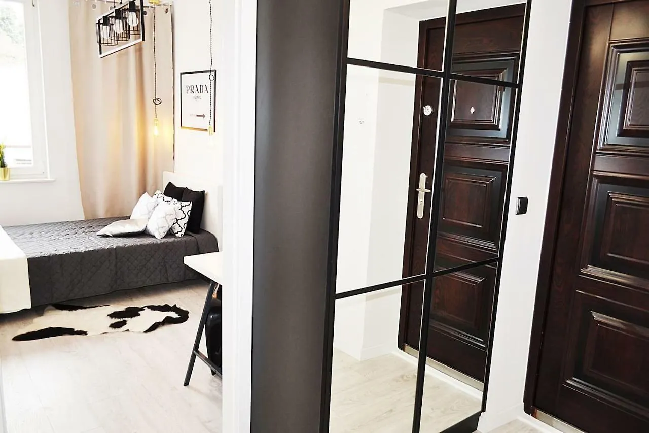 M11 Outstanding Apartment With Balcony ワルシャワ 0*,
